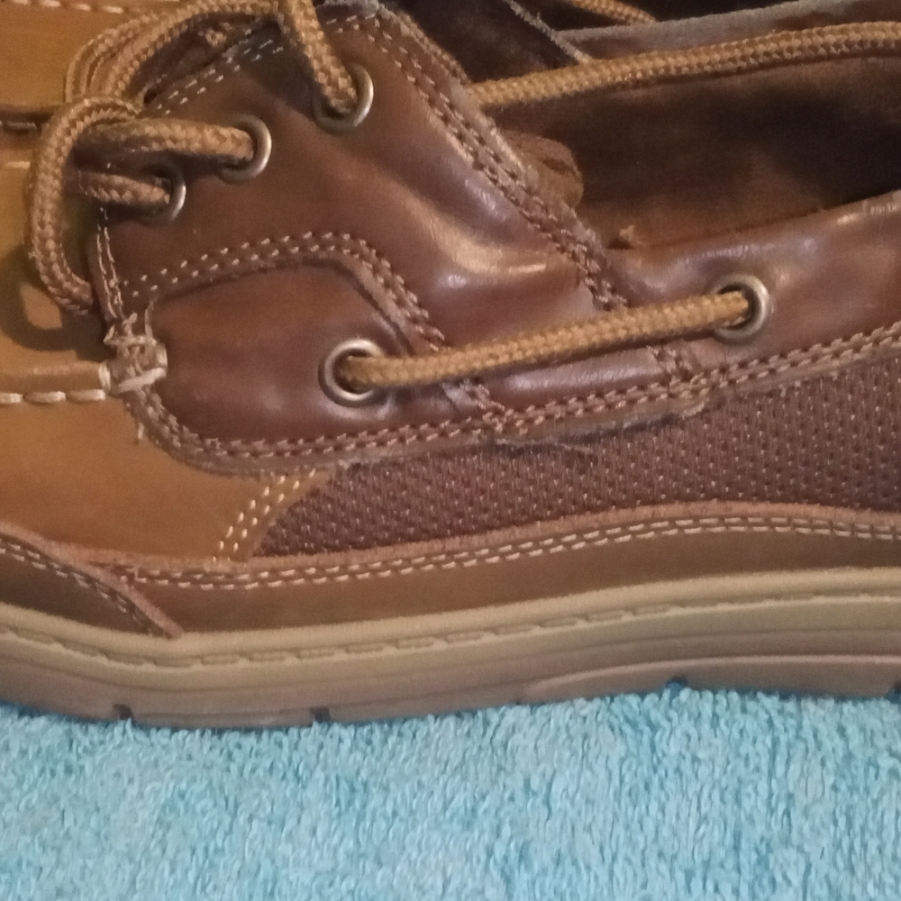 Shoes - Picture 2 of 4